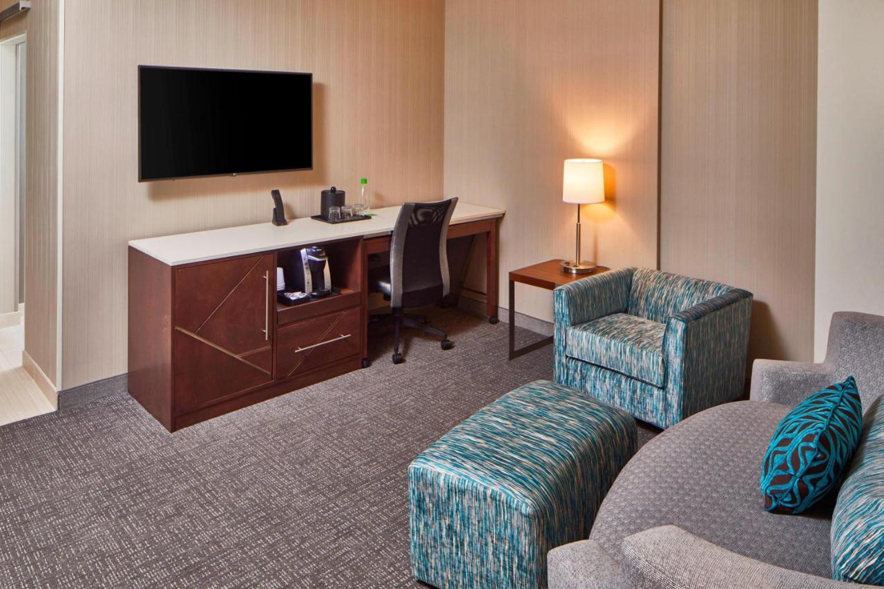 Courtyard By Marriott Minneapolis West Сент-Луис-Парк Экстерьер фото